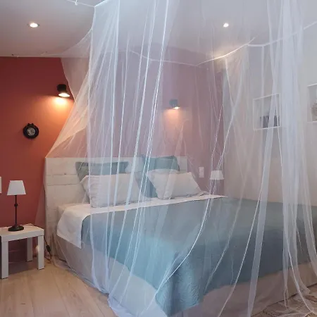 Shanti Bed & Breakfast 3*