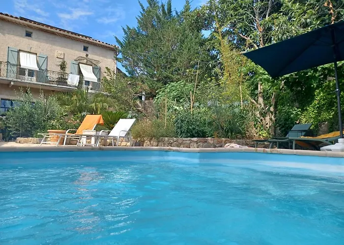 Shanti 3* La Tour-sur-Orb