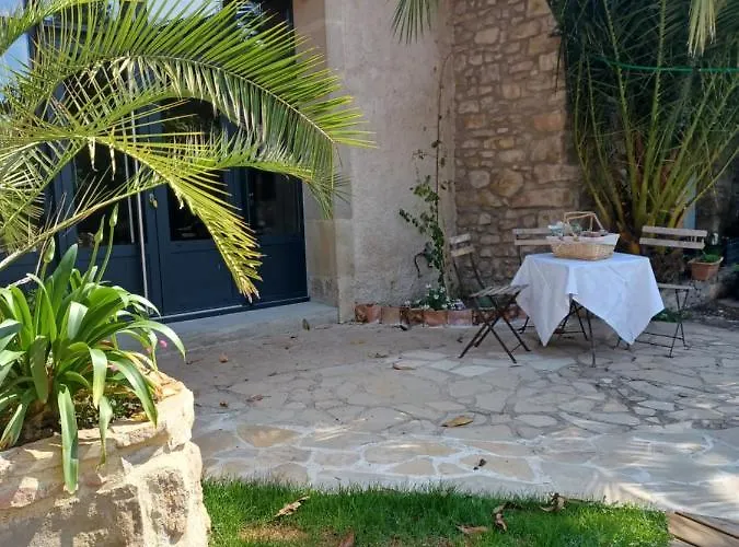 Shanti 3* La Tour-sur-Orb